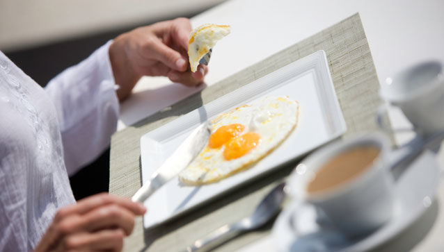 La dégustation des oeufs La dégustation des oeufs